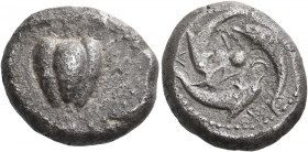 Melos 
Stater circa 425-415, AR 14.04 g. Apple with stem. Rev. [M]AΛ – ION Three dolphins swimming around a large central pellet, all within a dotted...
