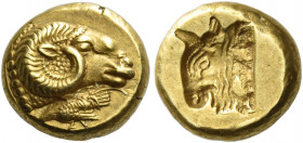 Lesbos, Mytilene 
Hecte circa 521-478, EL 2.55 g. Ram’s head r.; below, fighting hen standing l. Rev. Bull’s head l., incuse. BMC 11. Bodenstedt 22b/...