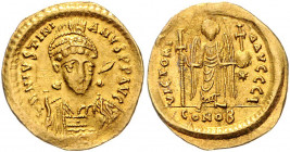 Byzanz Justinian I. 527-565 Solidus Konstantinopel (527-538) D N IVSTINIANVS P P AVC Geharnischte Büste von vorn / VICTORIA AVCCC I Stehender Engel mi...