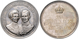 Braunschweig und Lüneburg - Braunschweig, Herzogtum Ernst August 1913-1918 Silbermedaille 1913 (v. Lauer) auf seine Thronbesteigung, i.Rd: SILBER 990 ...