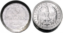Weimarer Republik 3 Mark 1922 G schüsselförmige Fehlprägung. Aluminium, teilweise geriffelt J. zu303. 
 vz-st