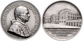 Vatikan Pius XI. 1922-1939 Silbermedaille o.J. AN XI (v. Mistruzzi) auf die neue vatikanische Pinakothek Bartolotti 932. 
43,3mm 37,6g f.st