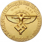 Luftfahrt Vergoldete Weißmetallmedaille 1938 einseitig der Reichswettkämpfe des NS-Fliegerkorps in Kassel Kai. 1239. 
min. Rf. 81,7mm 63,0g st