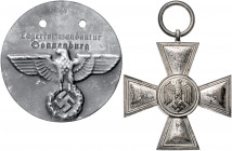 Militaria, Orden und Ehrenzeichen Lot von 3 Stücken: 2 einseitige Klischees: Bronze TAG DER ARBEIT 1934 (entf. Öse 35,5mm 8,2g) und Weißmetall o.J. LA...