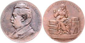 Numismatiker in nummis - Ball, Robert Bronzemedaille o.J. (unsign.) Münzenhändler in Berlin Schmidt 90. Wurzbach 516. 
33,3mm 15,1g vz+