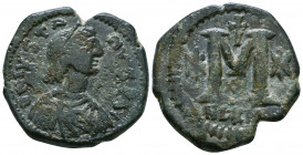 Justinian I. 527-565. Æ Follis

Weight: 17.0 gr
Diameter: 28mm