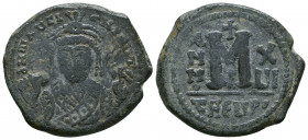 MAURICE TIBERIUS. 582-602 AD. Æ Follis

Weight: 10.6 gr
Diameter: 28 mm