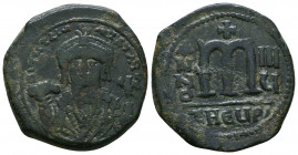 MAURICE TIBERIUS. 582-602 AD. Æ Follis

Weight: 12.3 gr
Diameter: 28 mm