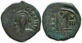 MAURICE TIBERIUS. 582-602 AD. Æ Follis

Weight: 11.5 gr
Diameter: 30 mm