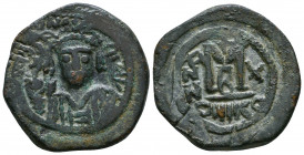 MAURICE TIBERIUS. 582-602 AD. Æ Follis

Weight: 11.6 gr
Diameter: 28 mm