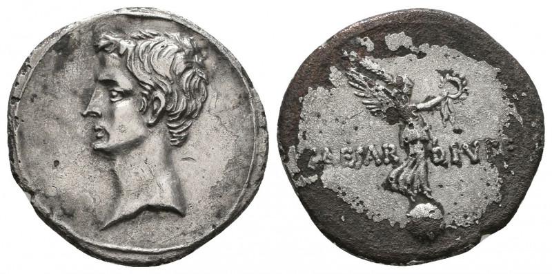 Octavian, 32 – 29. Denarius, Brundisium and Roma. circa 32-29 BC, AR. 
Bare head...