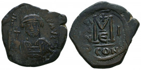 Heraclius AE Follis. AD 610-641. 

Weight: 10.6 gr
Diameter: 29mm