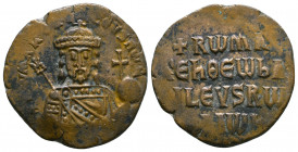 Romanus I Lecapenus Ae Nummus. AD 920-944.

Weight: 8.7 gr
Diameter: 26 mm