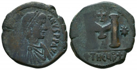 Justin I AD 518-527. Ae. Follis

Weight: 13. gr
Diameter: 29 mm