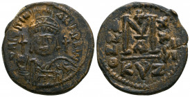 Justinian I 527-565 AD, AE follis,

Weight: 17.0 gr
Diameter: 31mm