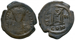 Maurice Tiberius, 582-602. Follis 

Weight: 10.9 gr
Diameter: 29 mm
