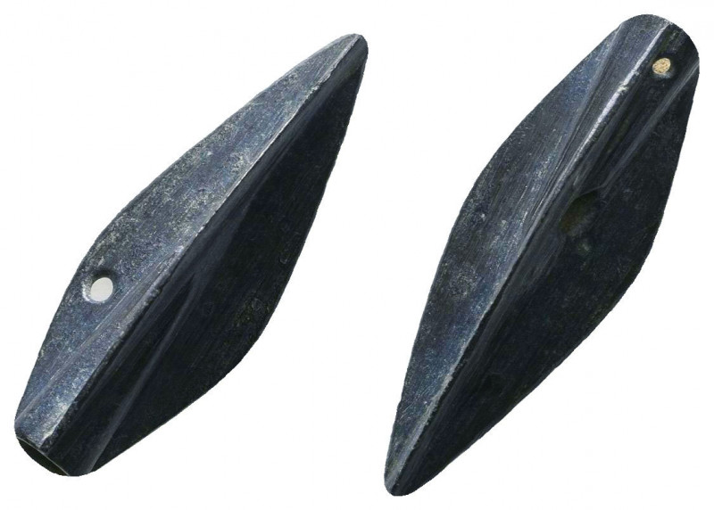 Ancient Bronze Arrow Heads. Ae

Weight: 3.9 gr
Diameter: 35 mm