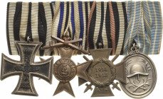 Ordensspangen
Spange mit 4 Auszeichnungen Preußen - Eisernes Kreuz 1914 2. Klasse. Bayern - Militärverdienstkreuz mit Schwertern. Drittes Reich - Ehr...