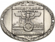 Drittes Reich
 Einseitige, versilberte Blechplakette 1934. Aufmarsch - NSKK Nienburg/Weser. Weser vor Stadtansicht, davor Hoheitszeichen, umher Eiche...
