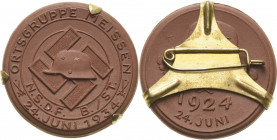 Drittes Reich
 Braune Porzellanmedaille 1934 (Meißen) 10-jähriges Jubiläumstreffen von "Der Stahlhelm", Ortsgruppe Meißen. HK Emblem / Stahlhelm über...