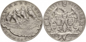 Drittes Reich
 Silbermedaille 1938 (K. Goetz) Anschluß Österreichs - Befreite Ostmark. Landkarte, daraus fünf emporgestreckte Hände / Adler über Land...