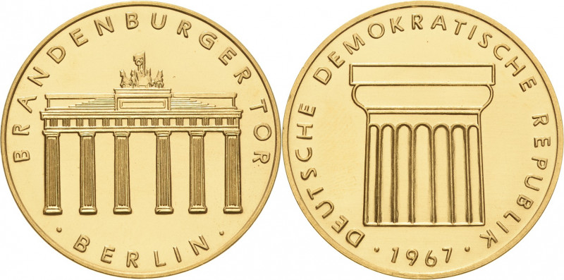 Medaillen
 Goldmedaille 1967. (Münze Berlin) Brandenburger Tor / Säule. 26,5 mm...