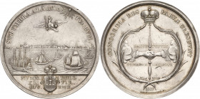 Emden
 Silbermedaille o.J. (1807) (B. C. v. Calker) Silberne 40er-Medaille. Hafen- und Stadtansicht, darüber preußischer Adler, darunter gekröntes St...