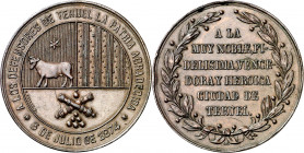 1874. Teruel. A los defensores. Medalla de distinción. (Calvó 204) (Pérez Guerra 750). Grabador: G. Sellán. Golpecitos. Bronce. 23,45 g. Ø 35 mm. Perf...