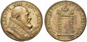 ROMA. Urbano VIII (Maffeo Barberini), 1623-1644. Medaglia 1635 a. X opus G. Mola. Æ gr. 29,12 mm 40,5 Dr. VRBANVS VIII PONT MAX A IIII Busto del Ponte...