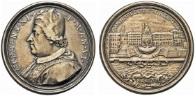 ROMA. Clemente XI (Gian Francesco Albani), 1700-1721. Medaglia 1706 a.VI opus E. Hamerani. Ar gr. 23,74 mm 40 Dr. CLEMENS XI P M AN VI Busto del Ponte...