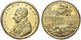 ROMA. Benedetto XIII (Pier Francesco Vincenzo Maria Orsini), 1724-1730. Medaglia 1725 opus E. e G. Hamerani. Æ Dorato gr. 33,07 mm 42 Dr. BENEDICTVS X...