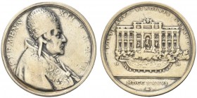 ROMA. Clemente XII (Lorenzo Corsini), 1730-1740. Medaglia 1735 a. VI opus E. e O. Hamerani. Ar gr. 24,52 mm. 39 Dr. CLEMENS XII P M A VI Busto del Pon...