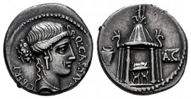 Cassius. Q. Cassius Longinus. Denarius. 55 BC. Rome. (Rsc-8). (Ffc-560). (Craw-428/2). (Cal-414). Anv.: Head of Libery right, LIBERT behind, Q. CASSIV...