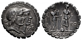 Fufius. Q. Fufius Calenus y Mucius Cordus. Denarius. 70 BC. (Rsc-1). (Ffc-725). (Craw-403/1). (Cal-595). Anv.: KALENI below jugate heads of Honos and ...