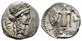 Julius Caesar. Denarius. 48-47 BC. Galia. (Rsc-18). (Ffc-14). (Craw-452/2). (Cal-641). Anv.: Head of Pietas or Venus right, wreathed with oak, X. II. ...