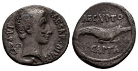 Augustus. Denarius. 28-27 BC. Uncertain mint. (Ffc-3). (Ric-545). (Cal-689). Anv.: CAESAR DIVI. F. COS. VI, bare head of Augustus right, capricorn bel...