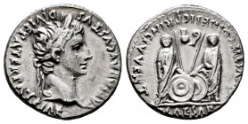 Augustus. Denarius. 7-6 a. C. Lugdunum. (Rsc-43). (Ffc-22). (Ric-207). (Cal-852). Anv.: CAESAR AVGVSTVS DIVI. F. PATER. PATRIE, his laureate head righ...