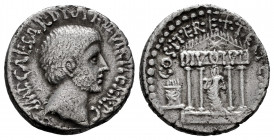Augustus. Denarius. 36 BC. Mint moving. (Rsc-90). (Ffc-71). (Ric-540/2). (Cal-669). Anv.: IMP. CAESAR DIM. F. III. VIR. ITER. R.P.C., bare head of Oct...