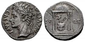 Augustus. Denarius. 18 BC. Colonia Patricia (Córdoba). (Rsc-282 var). (Ffc-198). (Ric-117). (Cal-738). Anv.: CAESARI AVGVSTO laureate head of Augustus...