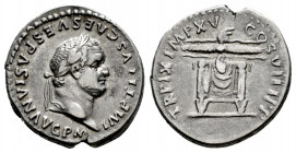 Titus. Denarius. 80 AD. Rome. (Ric-119). (Bmcre-51/4). (Rsc-316). Anv.: IMP TITVS CAES VESPASIAN AVG P M, laureate head right . Rev.: TR P IX IMP XV C...
