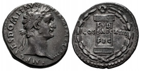 Domitian. Denarius. 88 AD. Rome. (Ric-II 2.604). (Bmcre-137). (Rsc-70). Anv.: IMP CAES DOMIT AVG GERM P M TR P VIII, laureate head to right. Rev.: Col...