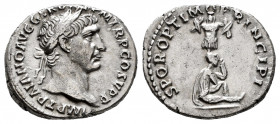 Trajan. Denarius. 104-111 AD. Rome. (Ric-222). (Woytek-190b). (Bmcre-187). Anv.: IMP TRAIANO AVG GER DAC P M TR P COS V P P, laureate head right, slig...