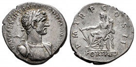 Hadrian. Denarius. 118 AD. Rome. (Ric-41). (Rsc-745a). Anv.: IMP CAESAR TRAIAN HADRIANVS AVG. Laureate, draped, and cuirassed bust right. Rev.: P M TR...