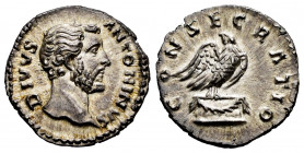 Divus Antoninus Pius. Denarius. 161 AD. Rome. (Ric-431). Anv.: DIVVS ANTONINVS. Busto desnudo a derecha. Rev.: CONSECRATIO. Águila en pie a derecha co...
