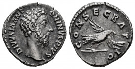 Divus Marcus Aurelius. Denarius. 180 AD. Rome. (Ric-265 (Comodo)). (Rsc-81). Anv.: DIVVS M ANTONINVS PIVS. Bare head right . Rev.: CONSECRATIO. Eagle ...