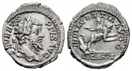 Septimius Severus. Denarius. 202-210 AD. Rome. (Ric-IV 266). (Bmcre-335). (Rsc-222). Anv.: SEVERVS PIVS AVG, laureate head to right. Rev.: INDVLGENTIA...