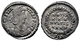 Constantius II. Reduced Siliqua. 355-361 AD. Siscia. (Ric-360). Anv.: D N CONSTANTIVS P F AVG, diademed, cuirassed and draped bust right . Rev.: VOTIS...