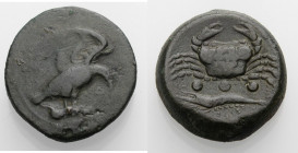 Sizilien. 
Akragas. 
Tetras (Trionkia), 415-406 v. Chr. Adler mit offenen Flügeln n. r. auf einem Hase aasend; unter dem Kopf D. Rv. Krabbe, darunte...