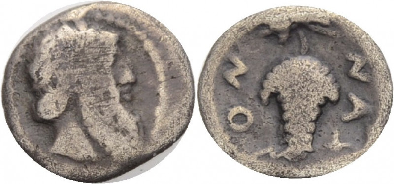 Sizilien. 
Naxos. 
Litra, 461-430 v. Chr. Kopf des Dionysos n. r. mit breitem,...