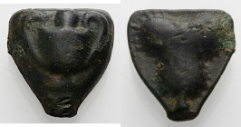 Sizilien. 
Selinunt (Selinous). 
Hexas (Dionkia), bronze, 450-440 v. Chr. Kantharos; oben Wertkugel. Rv. Eppichblatt. Anepigraphisch. 4,07 g. Calcia...